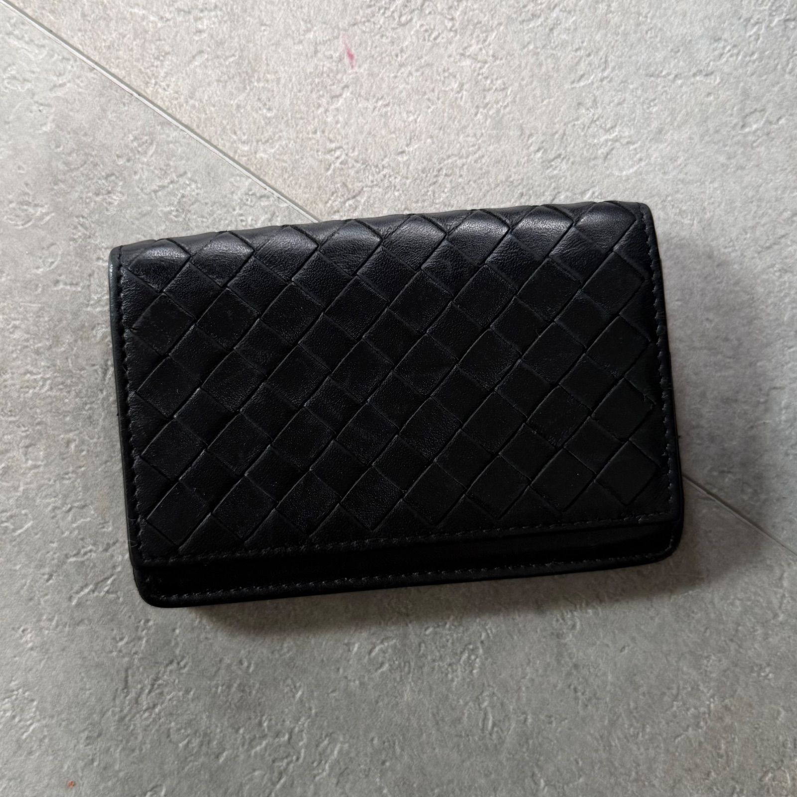 BOTTEGA VENETA ボッテガヴェネタ イントレチャート 名刺入れ カードケース 二つ折り レザー 革 ブラック メンズ レディース