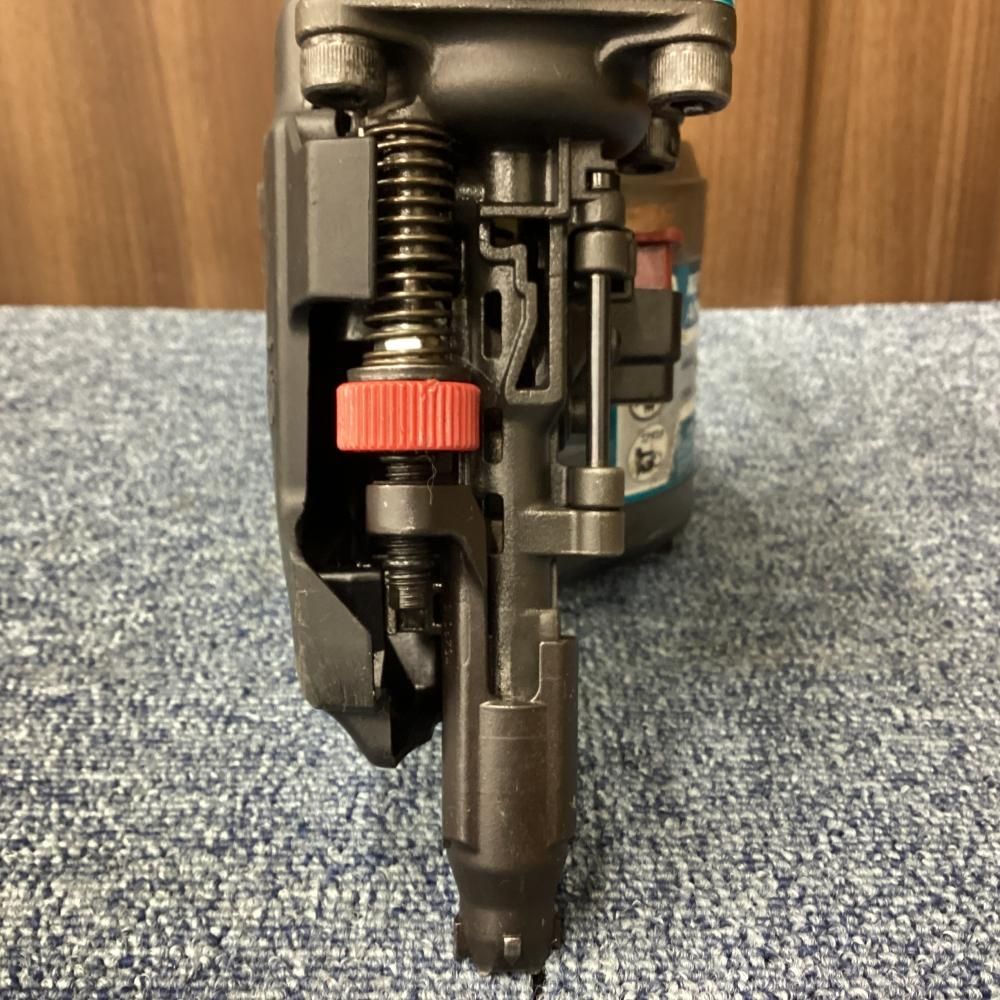 【中古】makita/マキタ AN935H 90mm高圧釘打機【201】 【中古】makita/マキタ AN935H 90mm高圧釘打機【201】