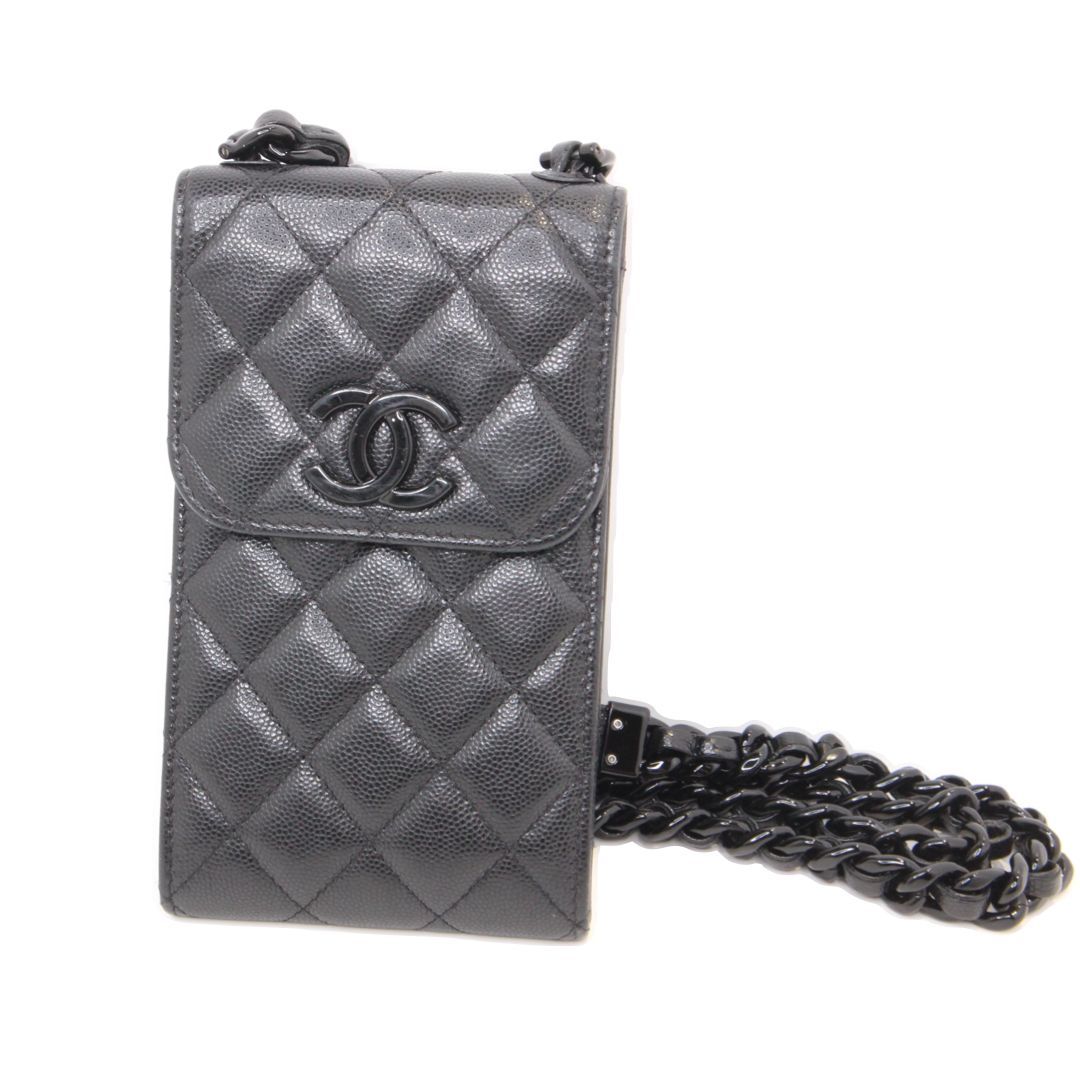 ★【CHANEL】シャネル　ショルダーバッグ　ショルダーバッグ　ブラック　キャビアスキン　黒ココマーク　レディース