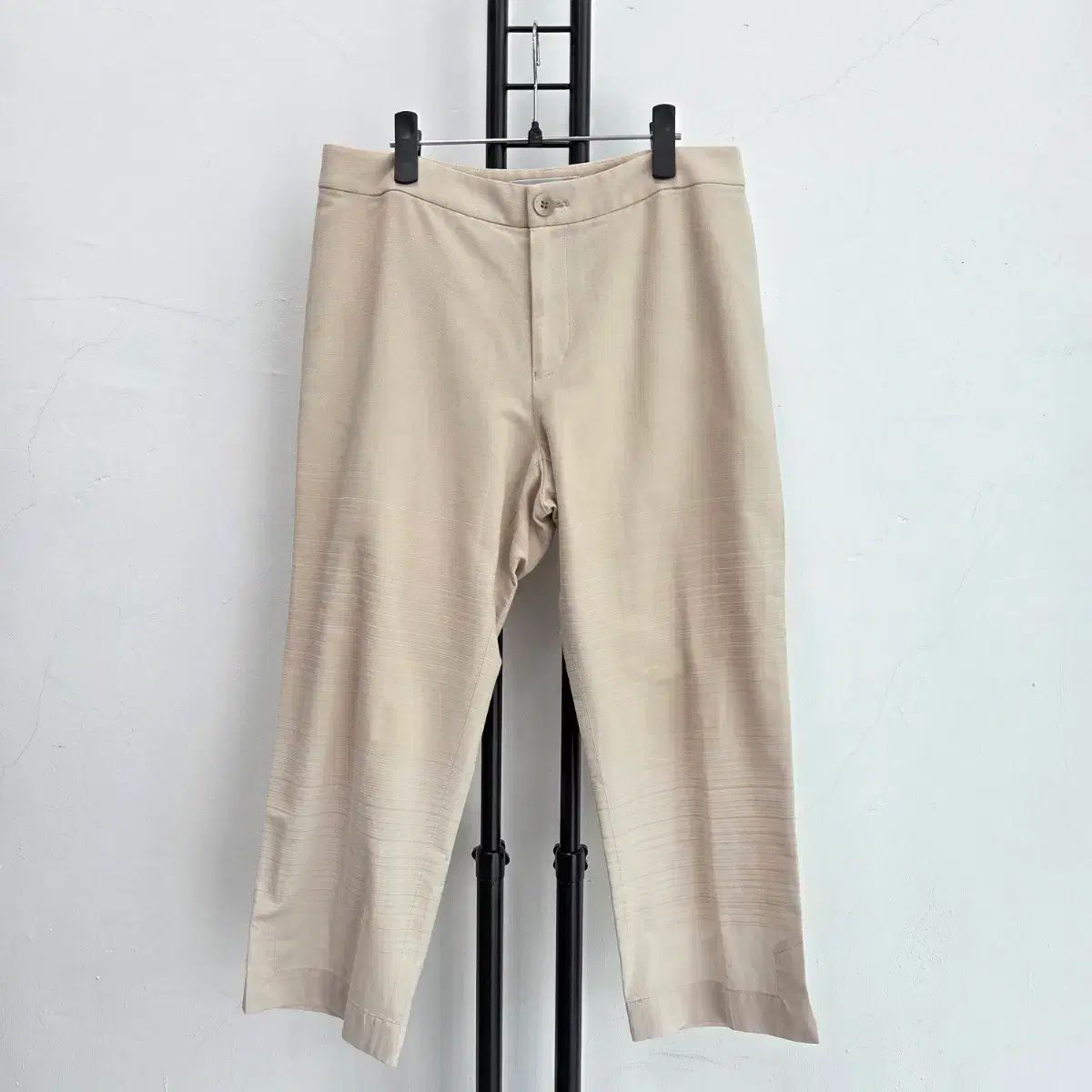 正規品 ISSEY MIYAKE イッセイミヤケ ベージュ 9分 コットン パンツ 13,726円