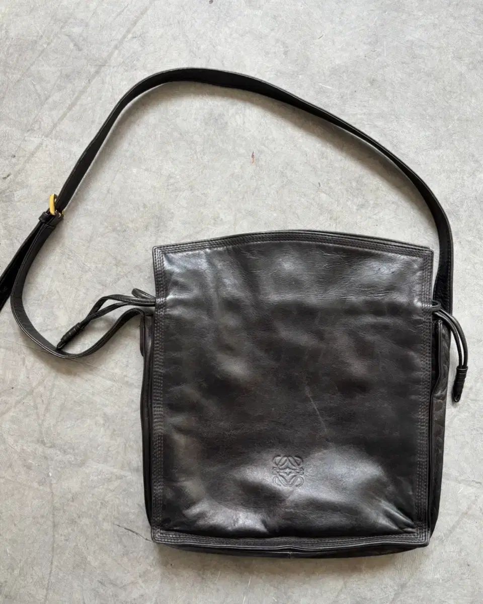 LOEWE ロエベ ブラック フラメンコ アナグラム ショルダーバッグ