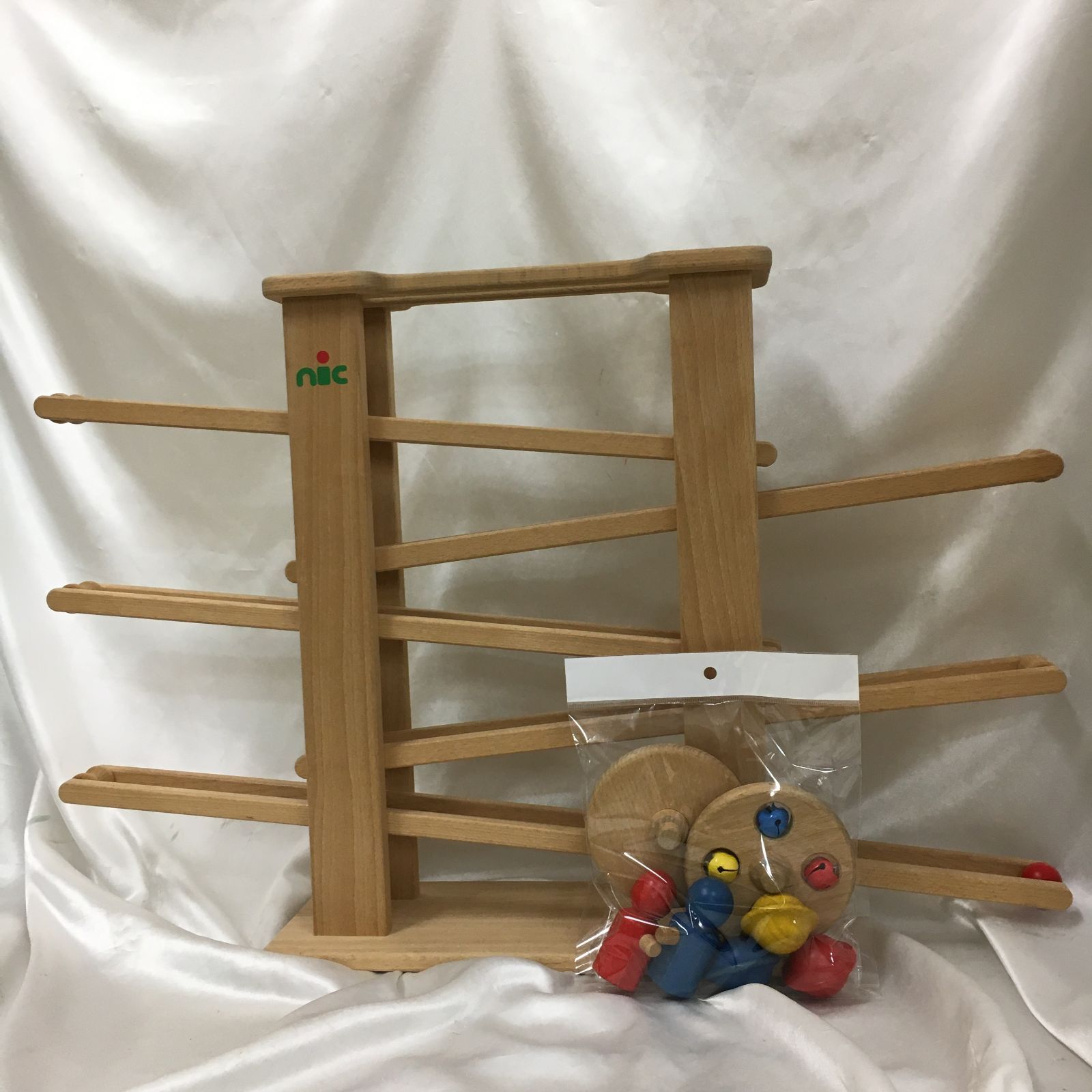 [三沢店68-８-0526] nic ニックスロープ 知育玩具 転がるおもちゃ