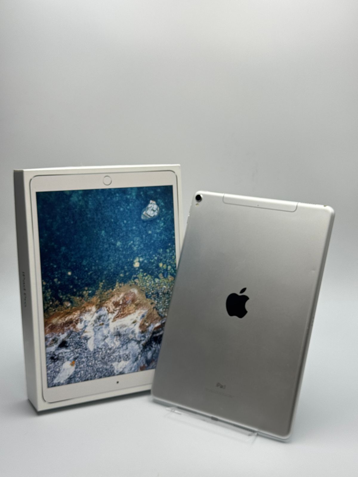 訳ありC】iPad Pro 10.5 256GB SV wifi+Cell SIMフリー - メルカリ