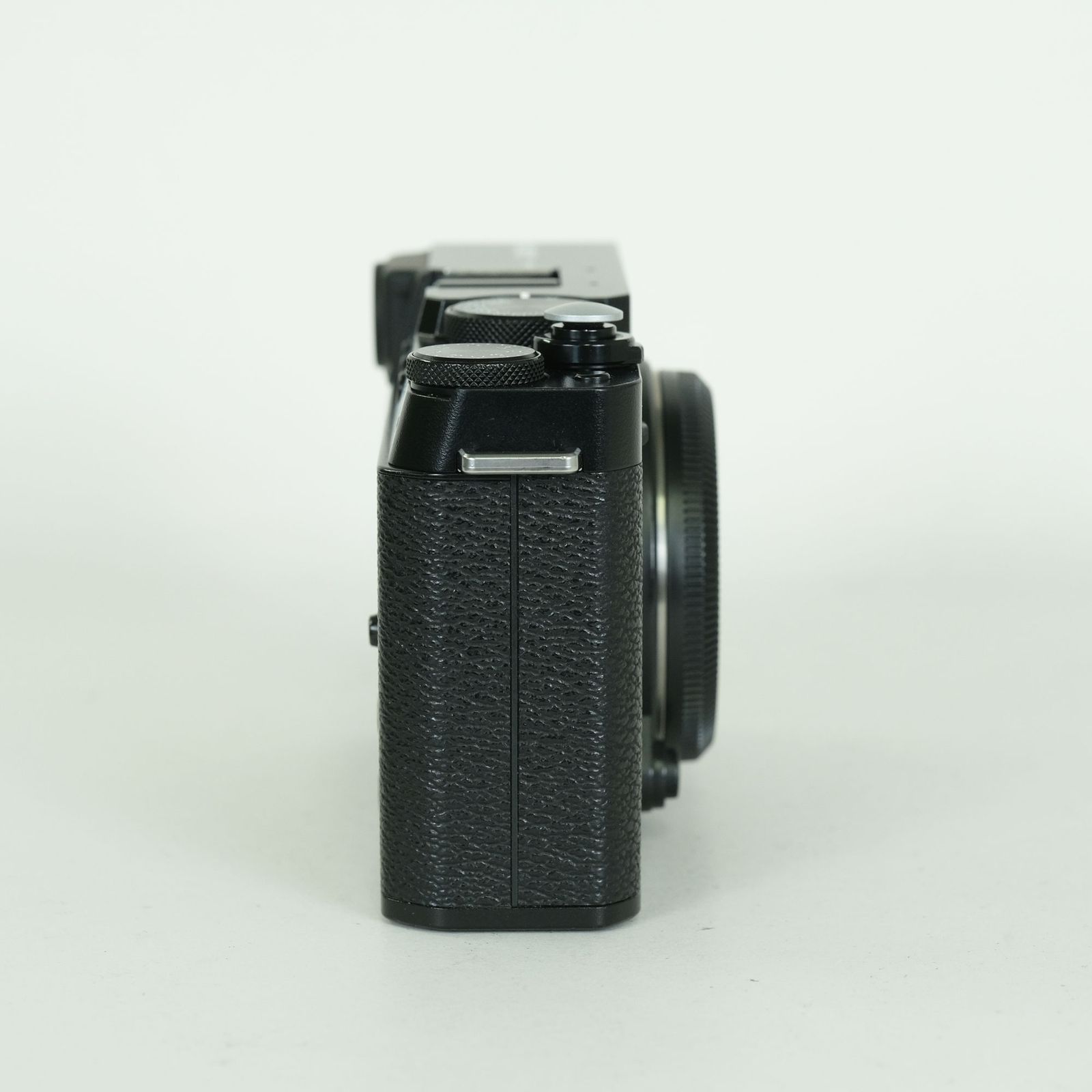 美品 | シャッター数3,637回] FUJIFILM X-E4 [ボディ ブラック
