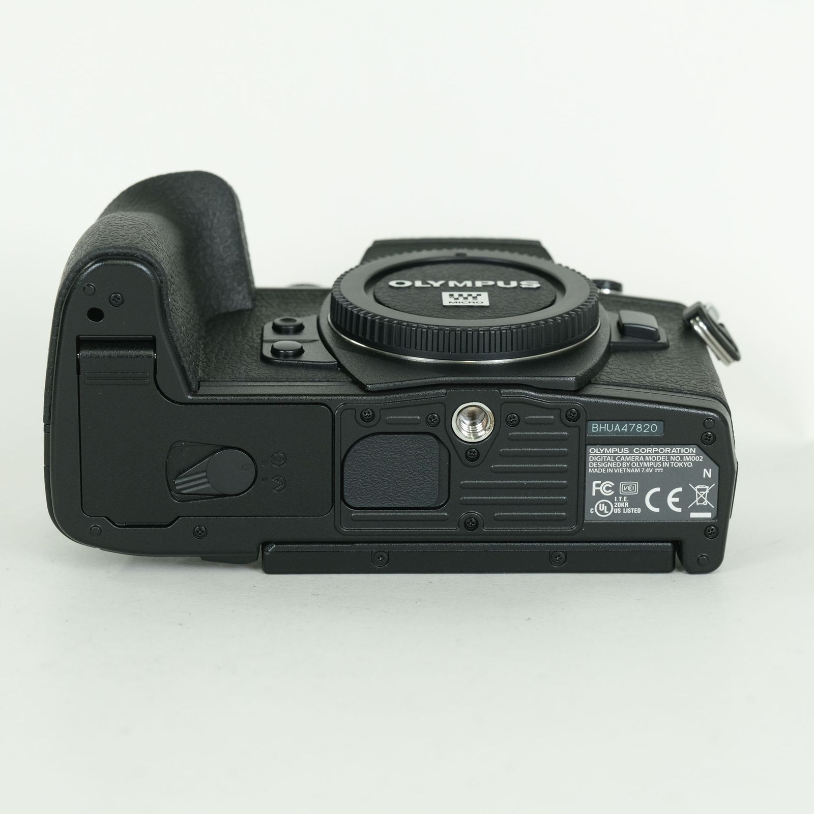 美品 | シャッター数1,573回｜バッテリー2個付] OLYMPUS OM-D E-M1