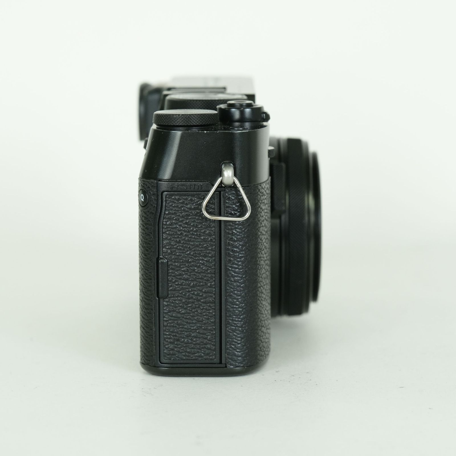 良品 | シャッター数8,300回｜別売り付属品多数付] FUJIFILM X100V