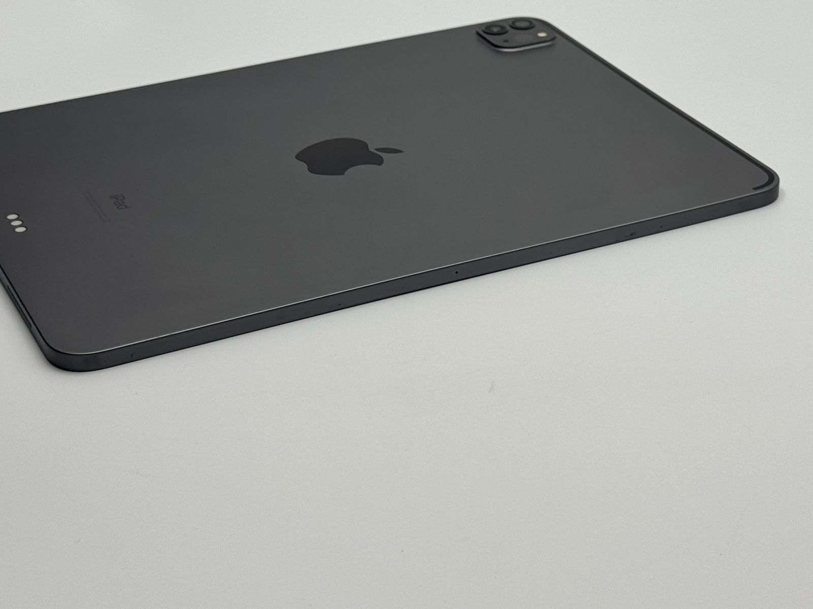 箱付き中古D】iPad Pro 11-inch 第2世代 128GB スペースグレイ Wi-Fi