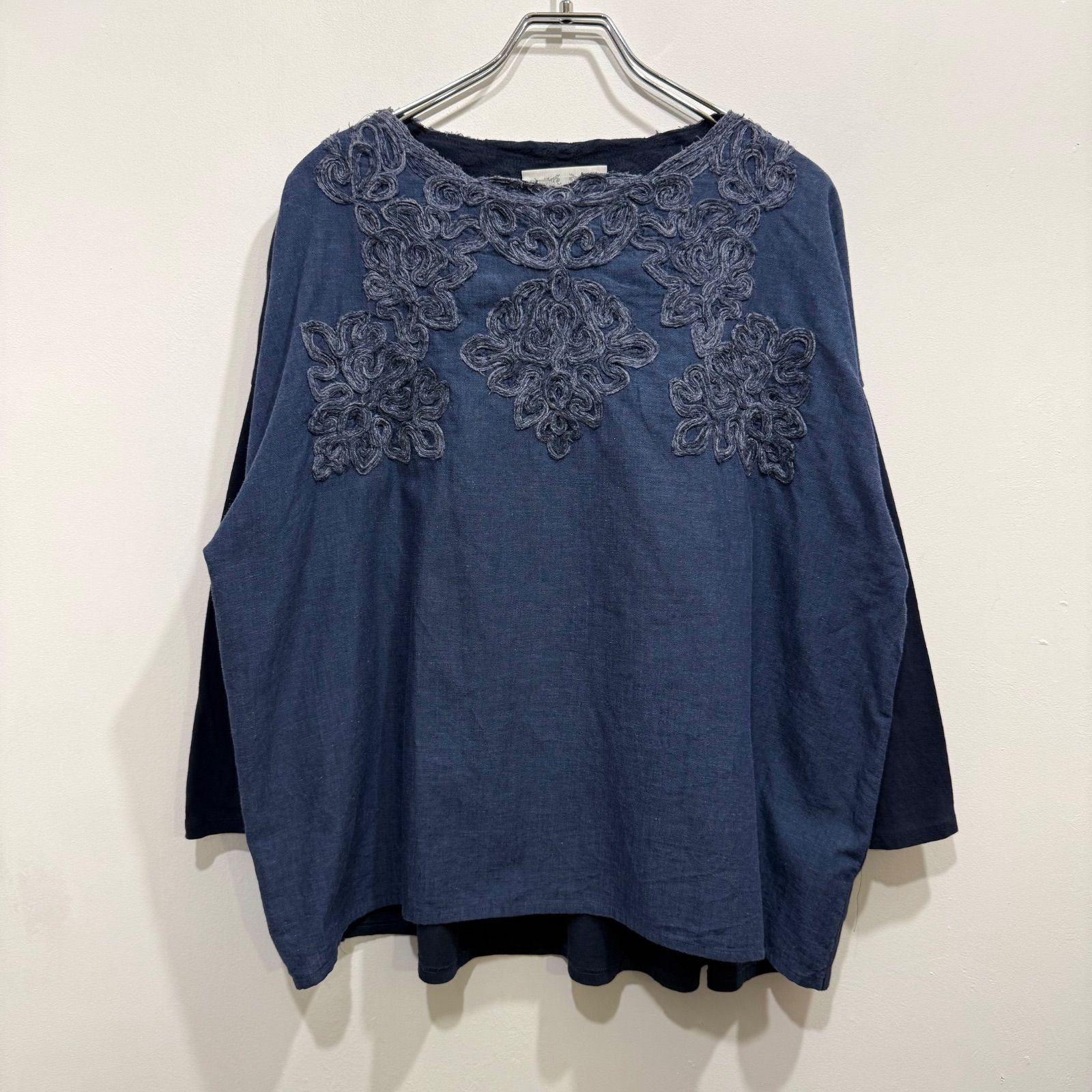 BEARDSLEY ビアズリー ブラウス ワイドシルエット プルオーバー 刺繍デザイン インディゴブルー ネイビー コットン リネン【送料込み】