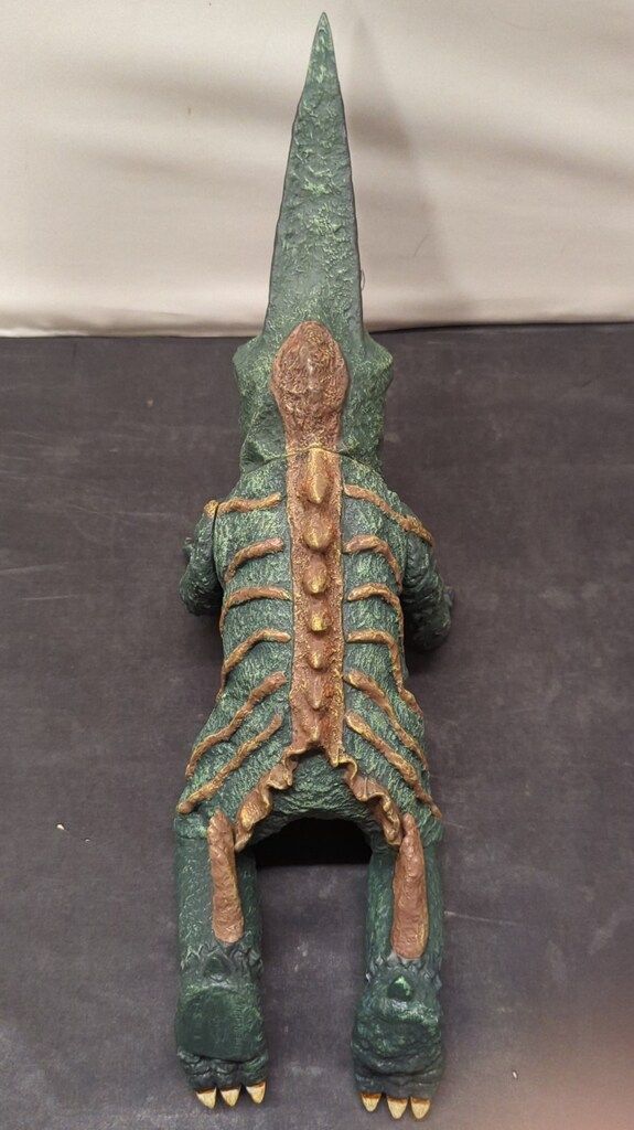 ロケットプロ メガフィギュアシリーズ 大悪獣ギロン - メルカリ
