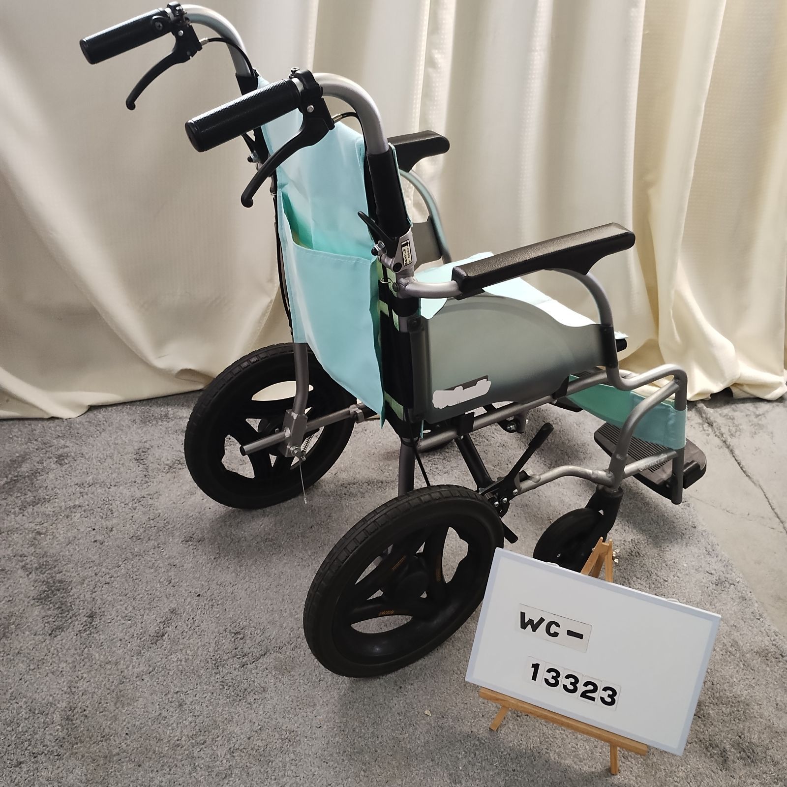 WC-13323) MiKi ミキ カルッタ CRT-2PU 軽量 コンパクト ノーパンク