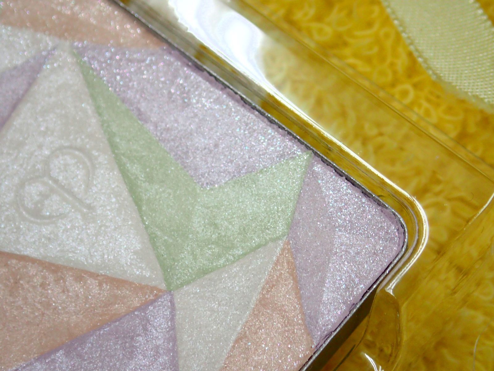 レフィルのみ Clé de Peau Beauté クレ・ド・ポーボーテ ル・レオ