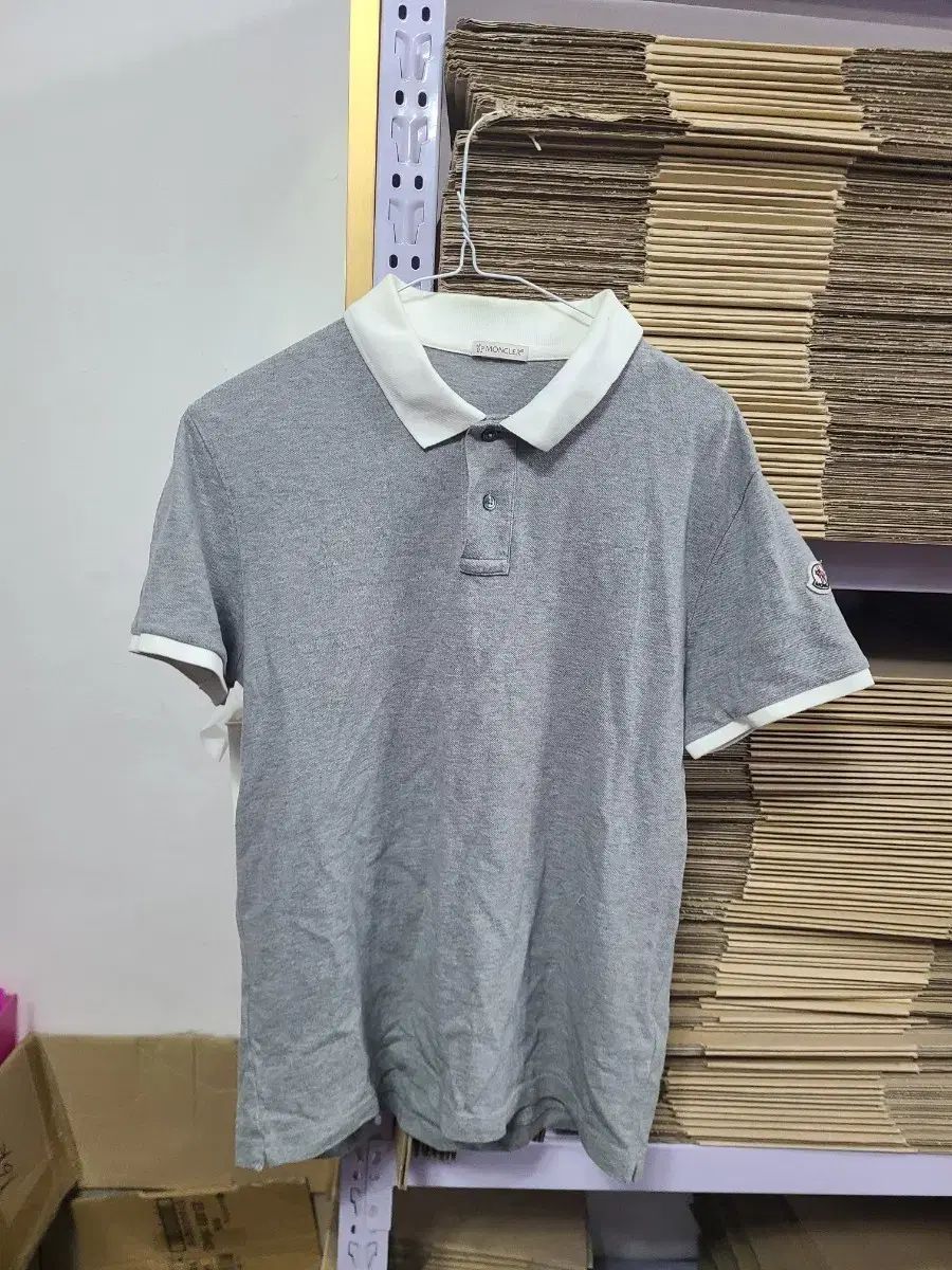 正規品 MONCLER(モンクレール) メンズ カラーTシャツ Lメンズ95 スタイリッシュ