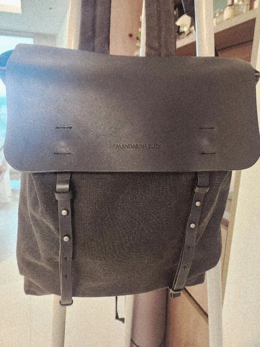 MANDARINA DUCK マンダリナダック)ユニセックス バックパック