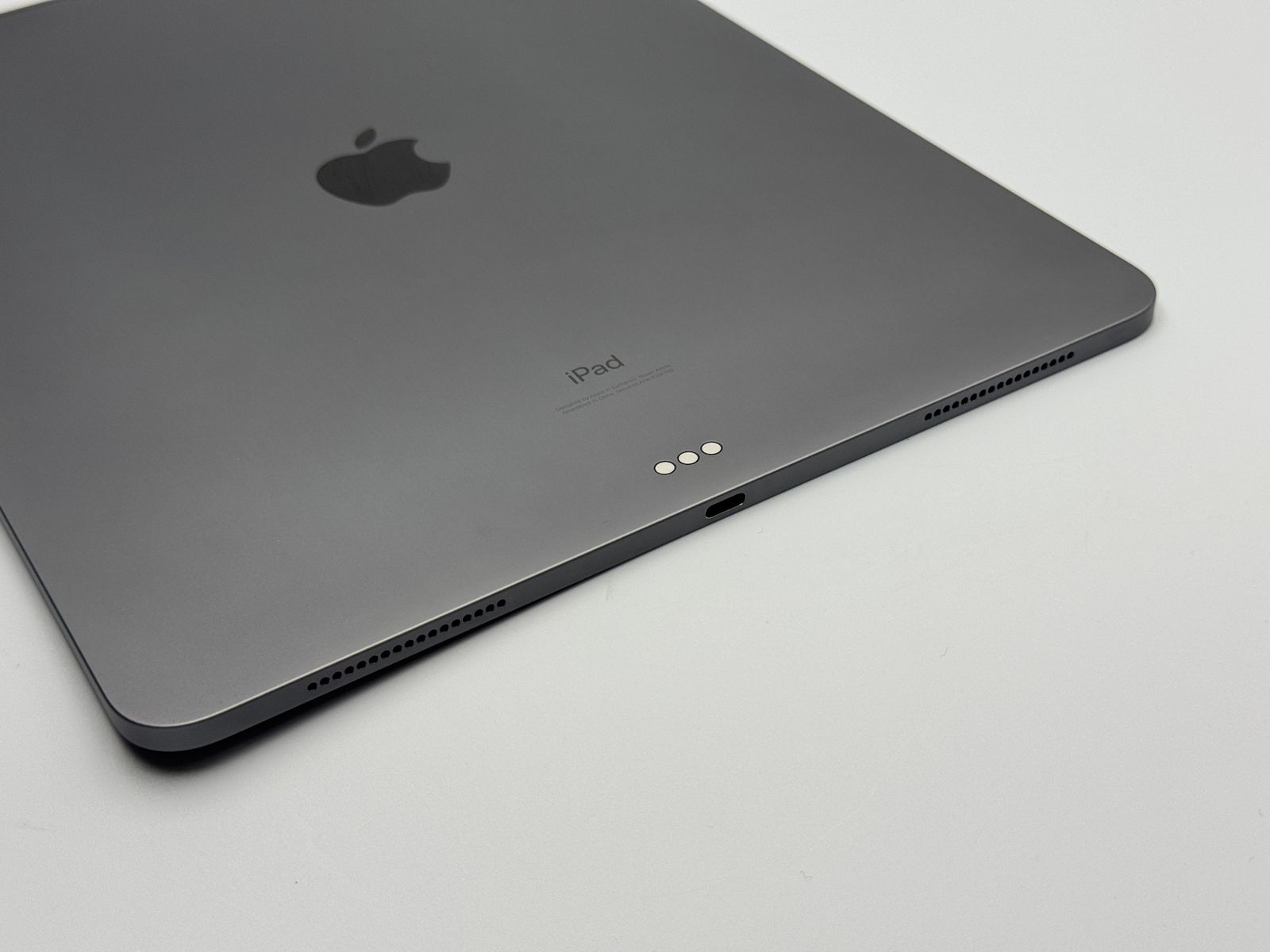 iPad Pro 12.9 第3世代 256GB 中古C スペースグレイ - メルカリ
