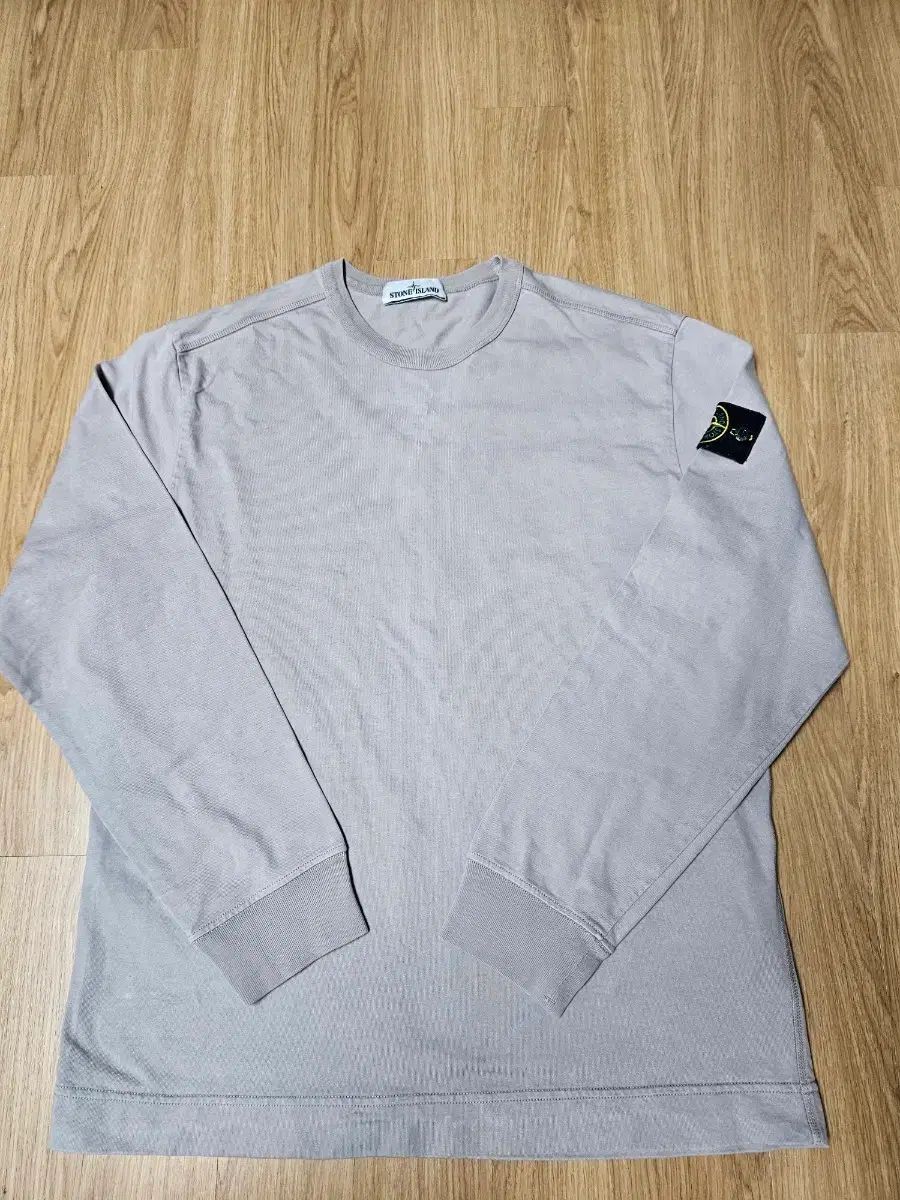 高品質，豊富な】 ストーンアイランド ロングスリーブ 長袖Tシャツ