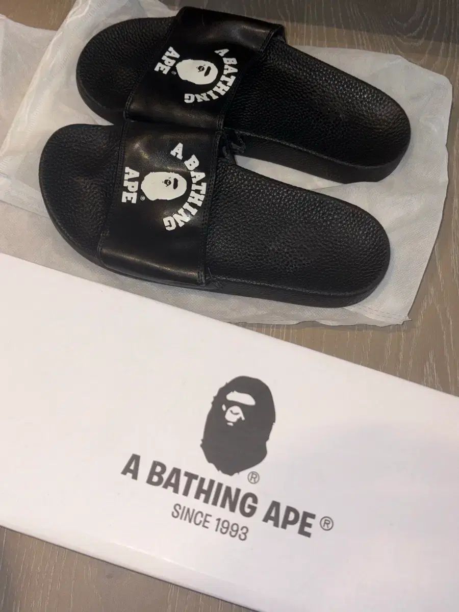 アベイシングエイプ Bape サル ロゴ ブラック スリッパ 240