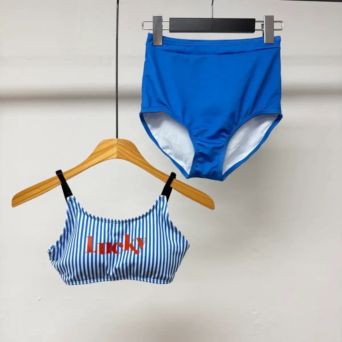 LUCKY CHOUETTE ラッキーシュエトゥ レディース ビキニ 水着 セット ハイウエスト ブルー S Jas57