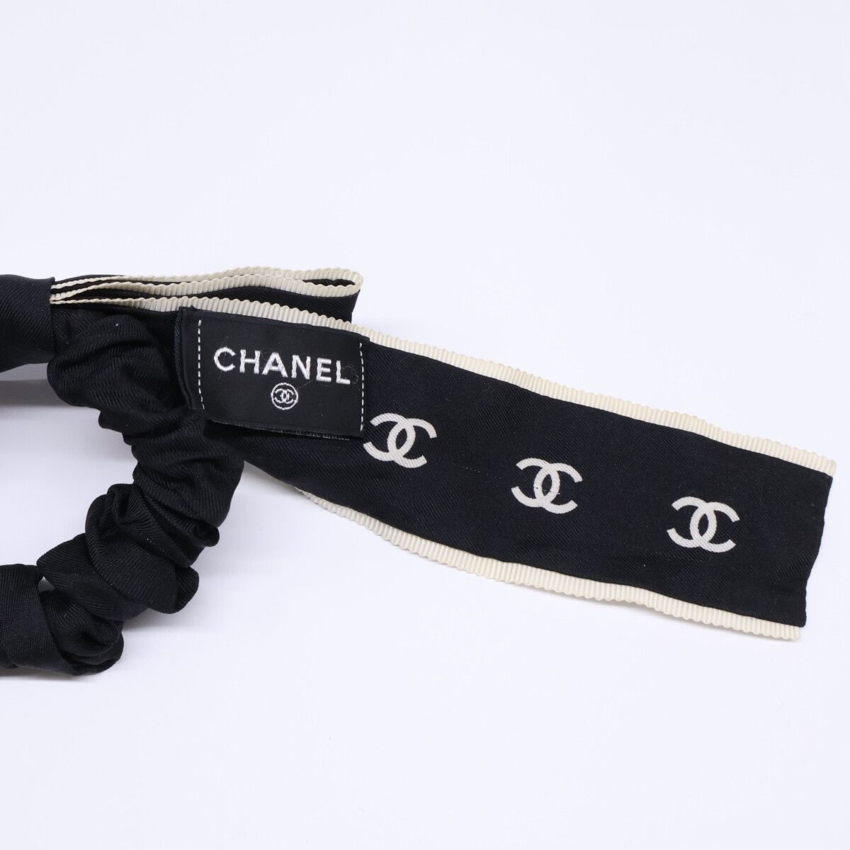 CHANEL シャネル ロゴリボン ヘアゴム シュシュ - メルカリ