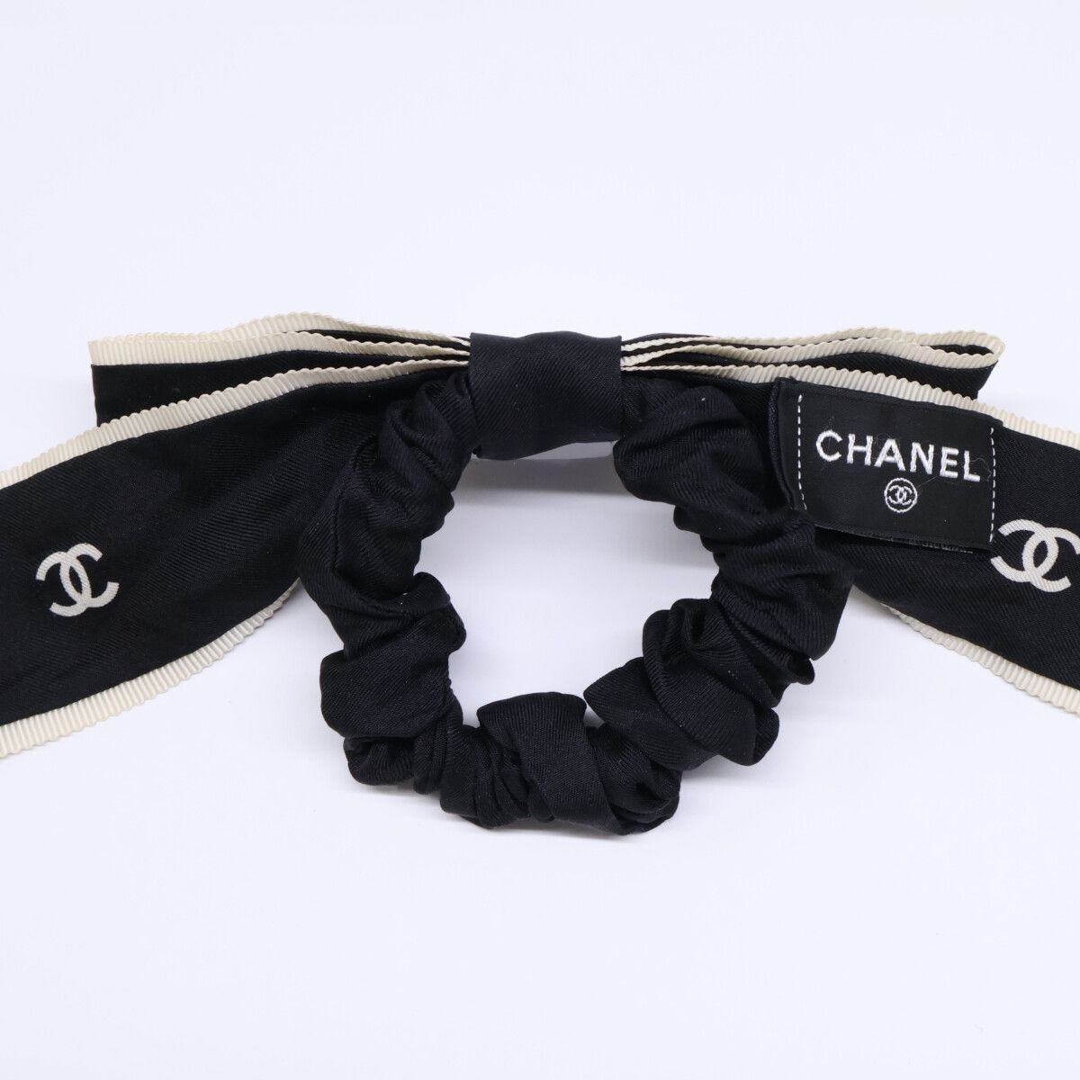 CHANEL シャネル ロゴリボン ヘアゴム シュシュ - メルカリ