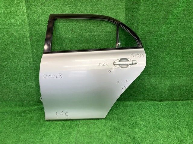 カローラアクシオ NZE144 左リアドア X 4WD ニホンイタ M3108 67004-12A30 1F7