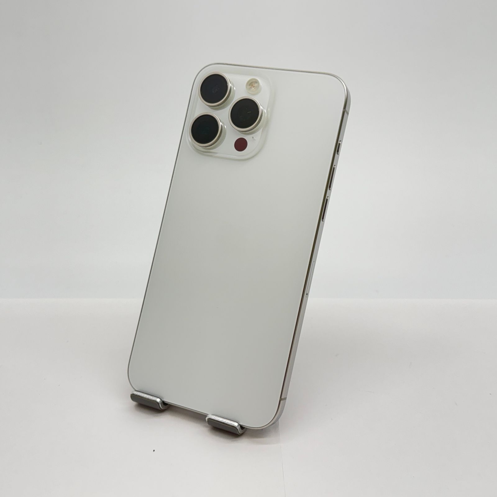 美品 SIMフリー iPhone 15 Pro Max 256GB MU6Q3J/A バッテリー最大容量89% ホワイトチタニウム【C7799-C】
