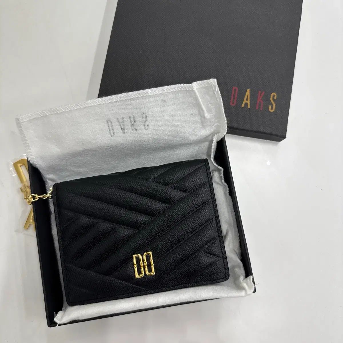 DAKS レディース 二つ折り財布 未開封 新品 ボックス、保証書含む