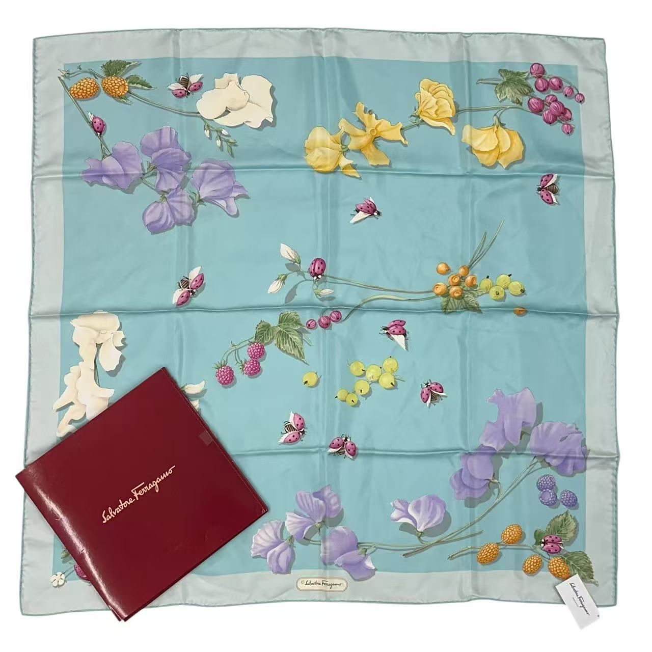 未使用品 Salvatore Ferragamo サルヴァトーレ・フェラガモ スカーフ シルク 花柄 ブルー 箱付き