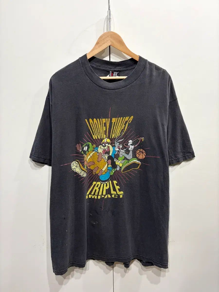 90's ルーニー・テューンズ トリプル インパクト スポーツ グラフィック 半袖 Tシャツ