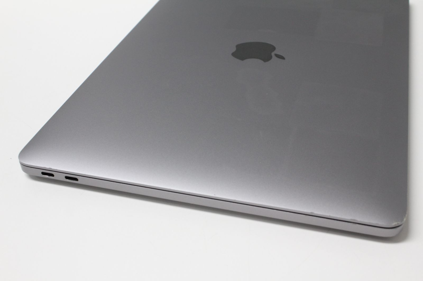 MacBook Pro（13インチ,2017,Thunderbolt 3ポートx 2）256GB/8GB