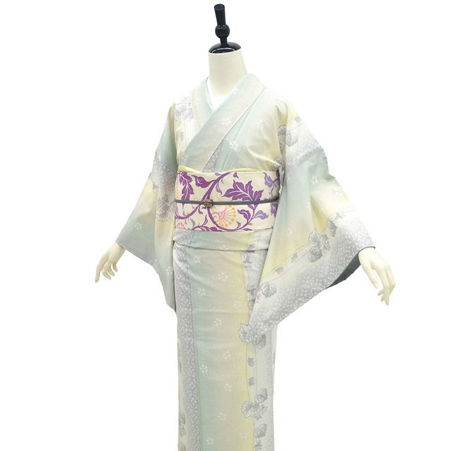 【新古品】 白大島 着物 本場大島紬 大島紬 未使用 正絹 袷 白南風 伝統工芸士 紫峰 作 ７マルキ カタス式 白 黄色 黄緑 蔦 桜 やまと扱い カジュアル 春 秋 冬 証紙付き 仕立て上がり 身丈160 裄丈66.5 Ｍサイズ みやがわ sb17587