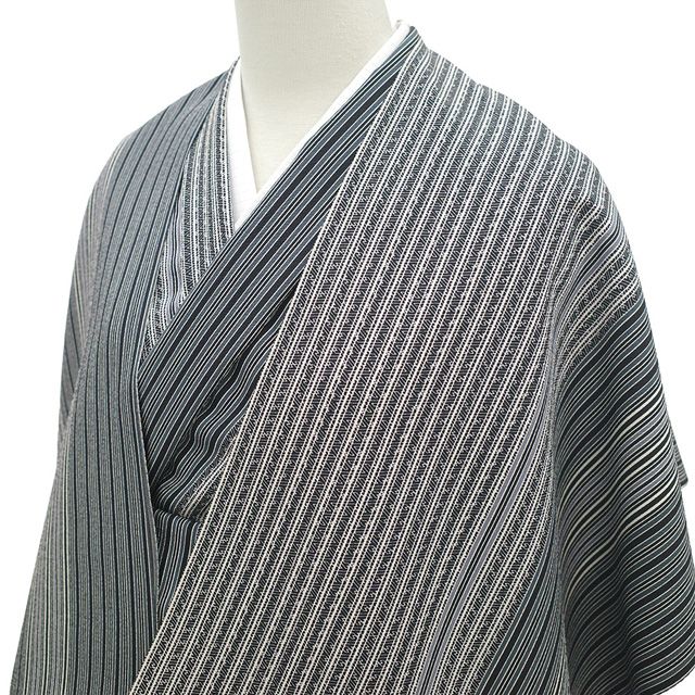 新古品】 小紋 着物 着尺 反物 正絹 黒 グレー 白 モノトーン 変わり縞