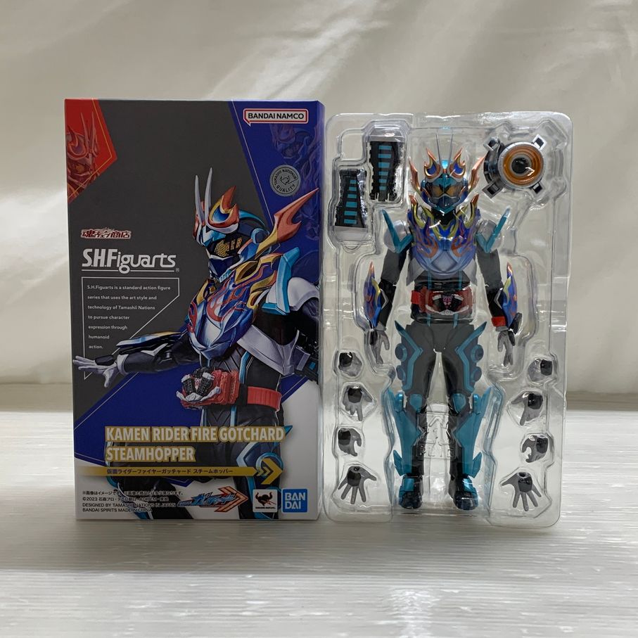【中古品】 S.H.F 仮面ライダーファイヤーガッチャード スチームホッパー ライダー 戦隊 特撮 フィギュア フィギュアーツ バンダイ 【042-260527-em-18-min】