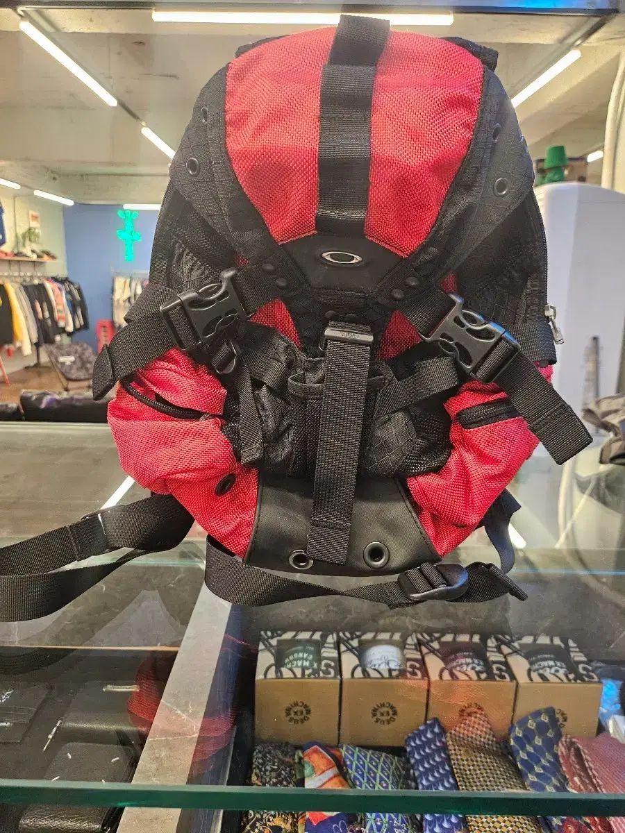 オークリー正規品 ミニ バックパック (ジッパー クリップ 微細 傷)