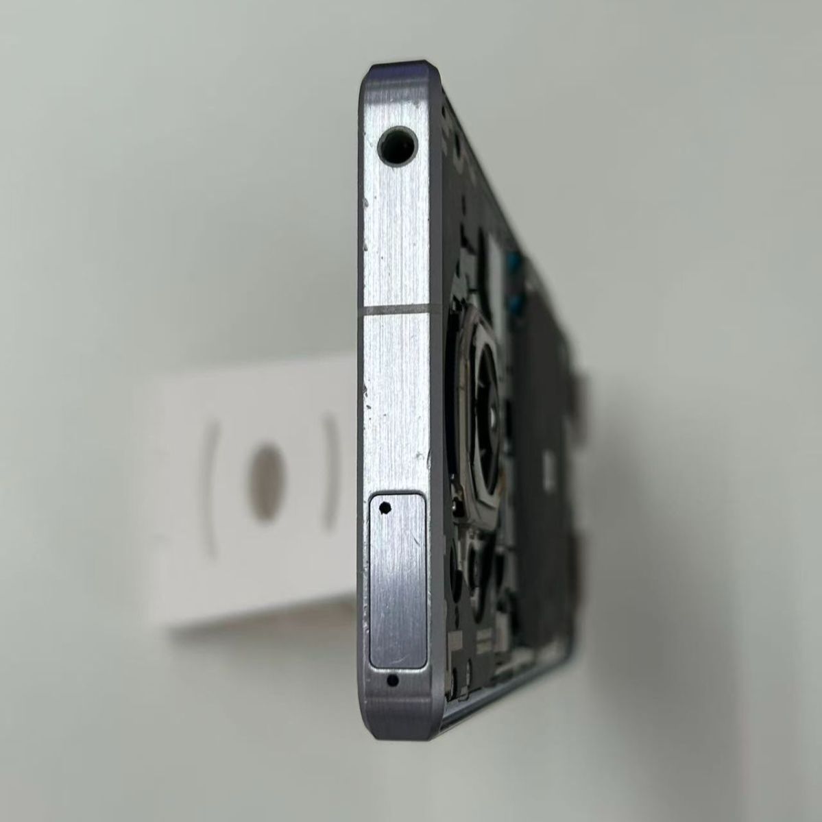 ジャンク】AQUOS R7 256GB シルバー 起動不可 - メルカリ
