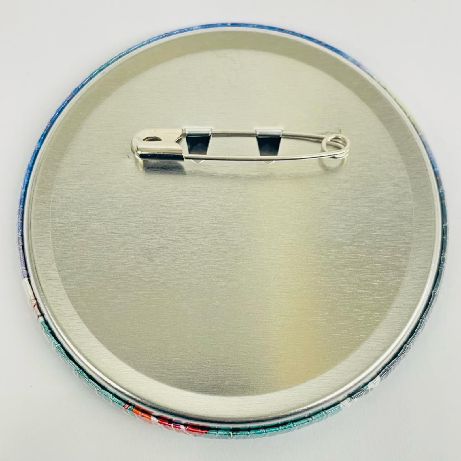 飾磨店】 中古 甲斐田晴 75mm缶バッジ(夏祭り) 「にじさんじCAFE in