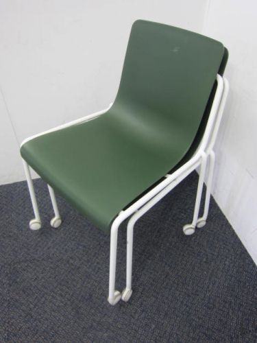 【中古品】 スタッキングチェア 2脚セット XYS-COF2E グリーン