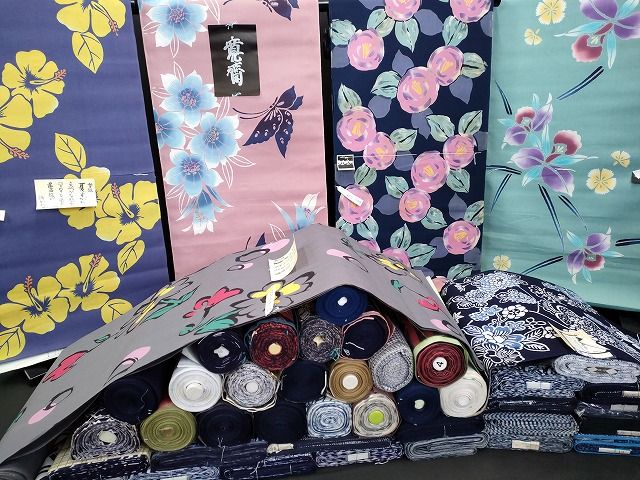平和屋本店■浴衣反物 まとめて 45点 蝶 花柄 ハイビスカス 朝顔 Kansai 山本寛斎 夏すがた フジミのゆかた 手染 など 全て未使用 ppp3860