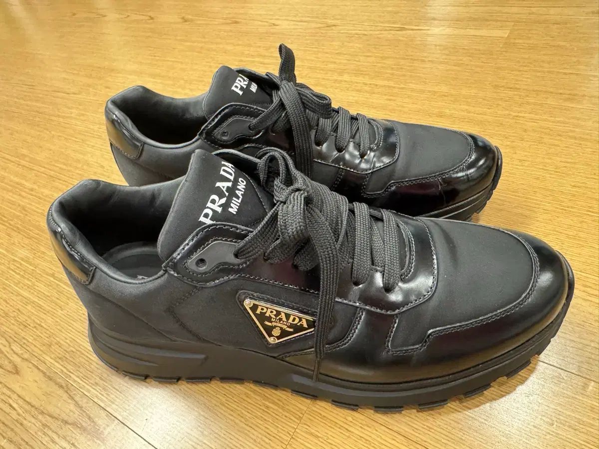 PRADA プラダ メンズ スニーカー ブラック 8 5 (ほぼ新品)