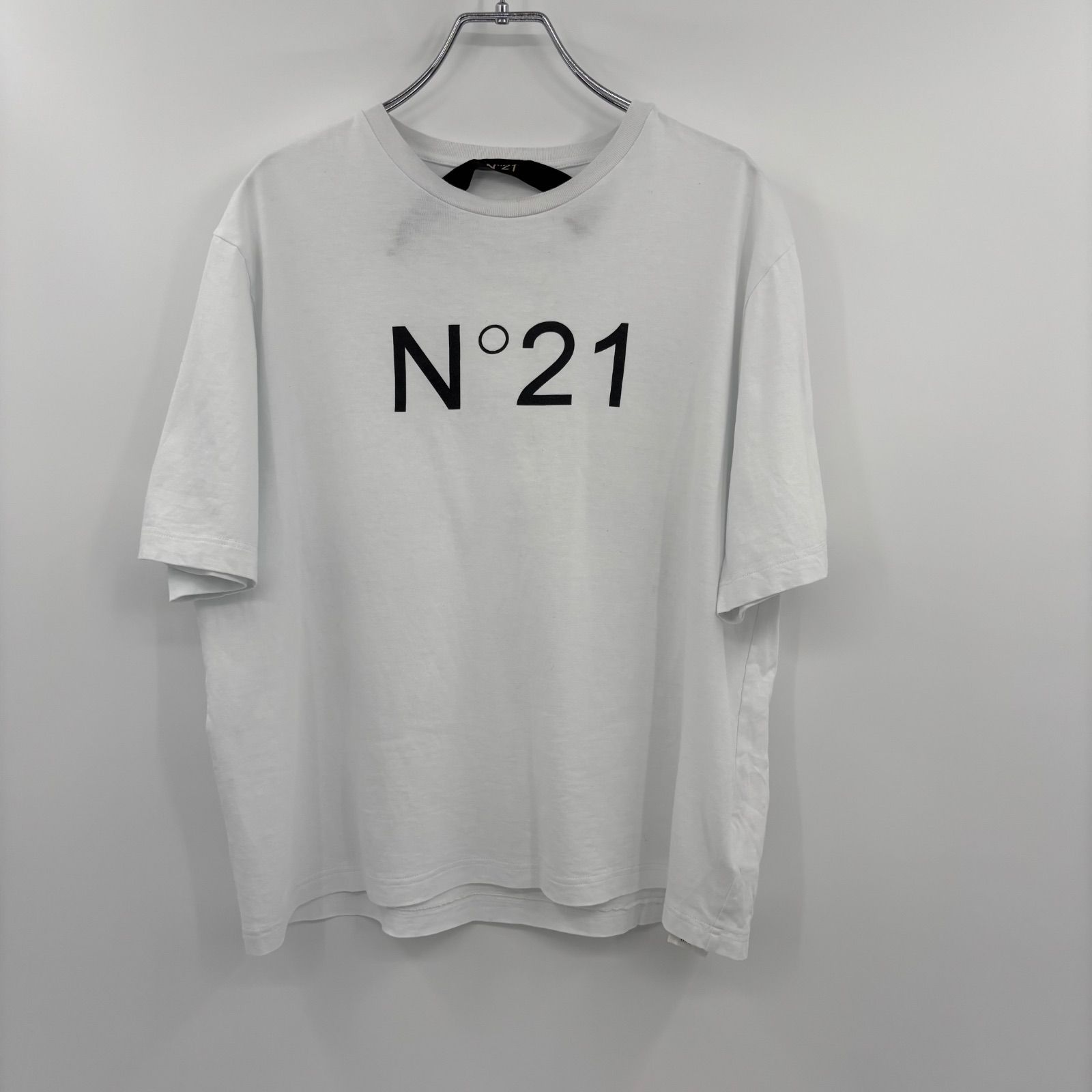 N°21 ヌメロヴェントゥーノ ロゴTシャツ 24FU-F131-4157 - メルカリ