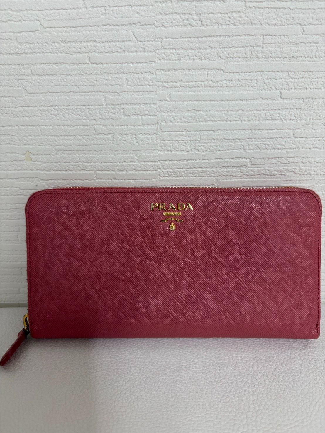 中古美品正規品　PRADA サフィアーノレザー 長財布　ピンク