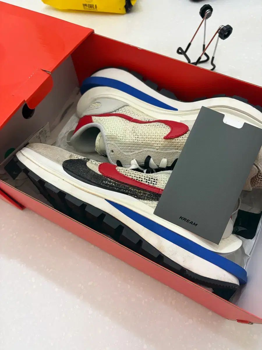 NIKE SACAI ヴェイパーワッフル ロイヤルフューシャ 280
