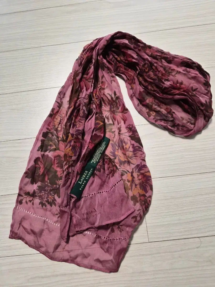 ラルフローレン 100% シルク フローラル スカーフ 出品