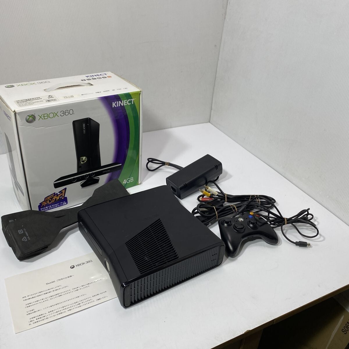動作確認済み Microsoft XBOX 360 S Model 1439 4GB KINECT 本体 コントローラー【送料無料】AAL0401/大3791/0508