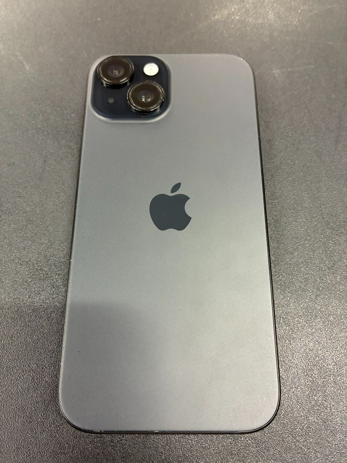 中古】iPhone 15 256GB ブラック 本体 Bランク相当 やや傷あり - メルカリ