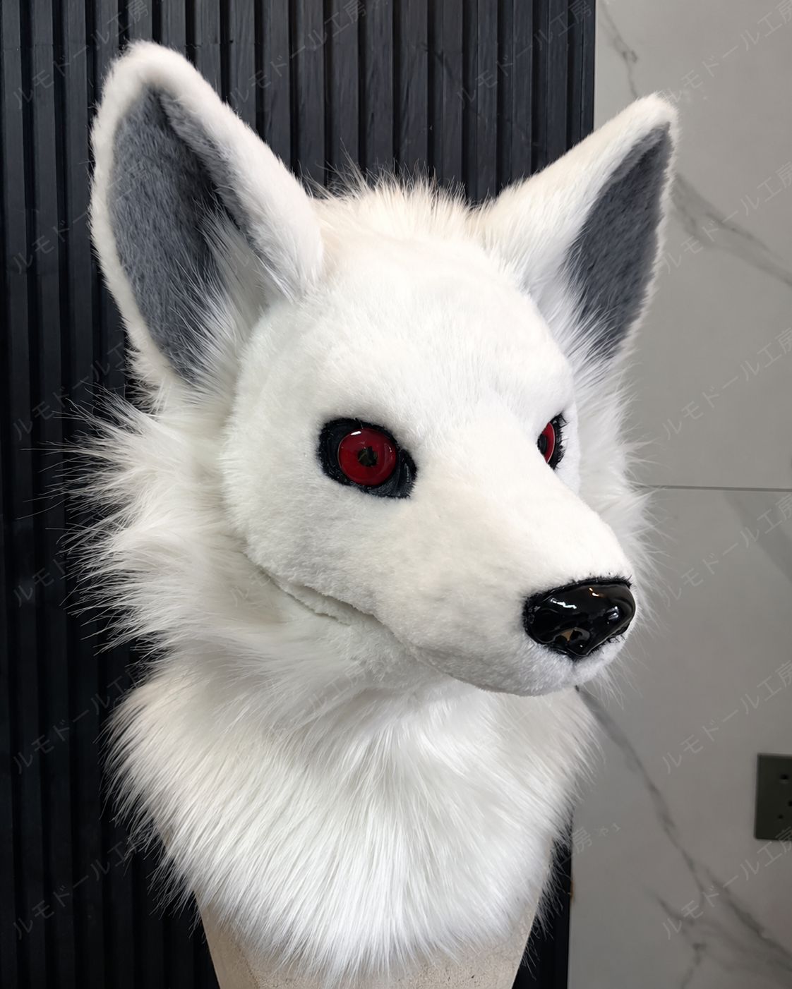 獣装ヘッド ホワイトウルフ 白狼 白狐 半写実系 リアル系 ホワイト レッドアイ 口可動 着ぐるみ ケモノ ファースーツ ファーソナ fursuit ハンドメイド 訳あり