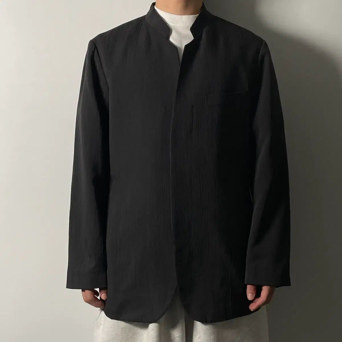 ISSEY MIYAKE イッセイミヤケ チャイナカラー ブレーザー (on 565)