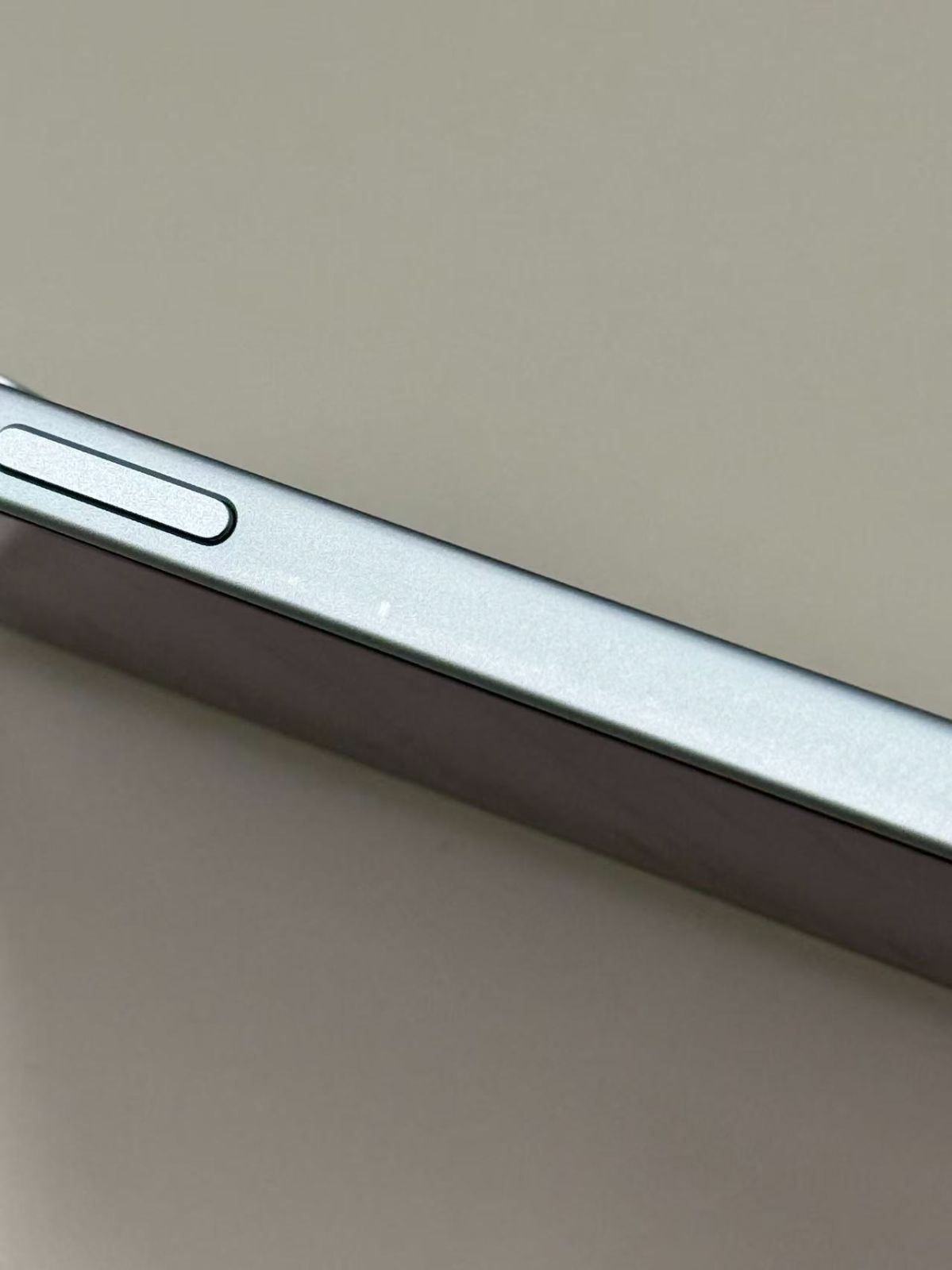 極美品 電池90% SIMフリー iPhone15 128GB ブルー - メルカリ