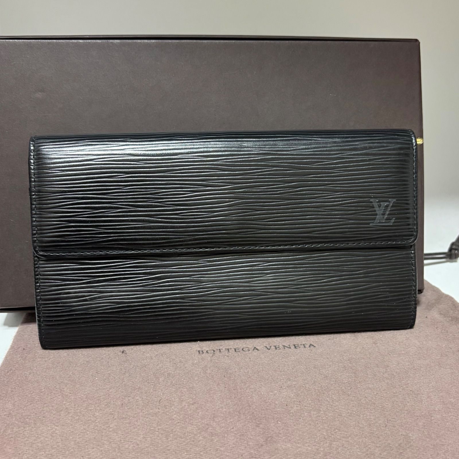 d32 ポルトモネ クレディ ポルトフォイユ サラ 旧型 Louis Vuitton 
