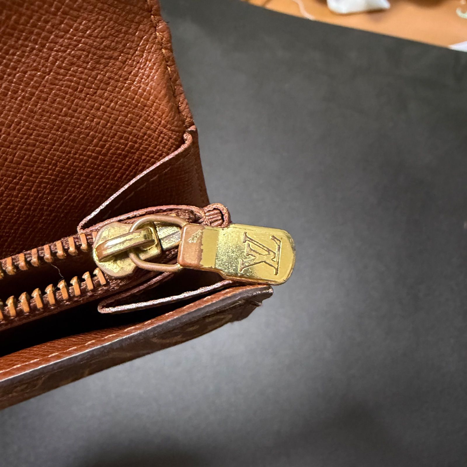 c82 ポルトモネ クレディ ポルトフォイユ サラ 旧型 Louis Vuitton