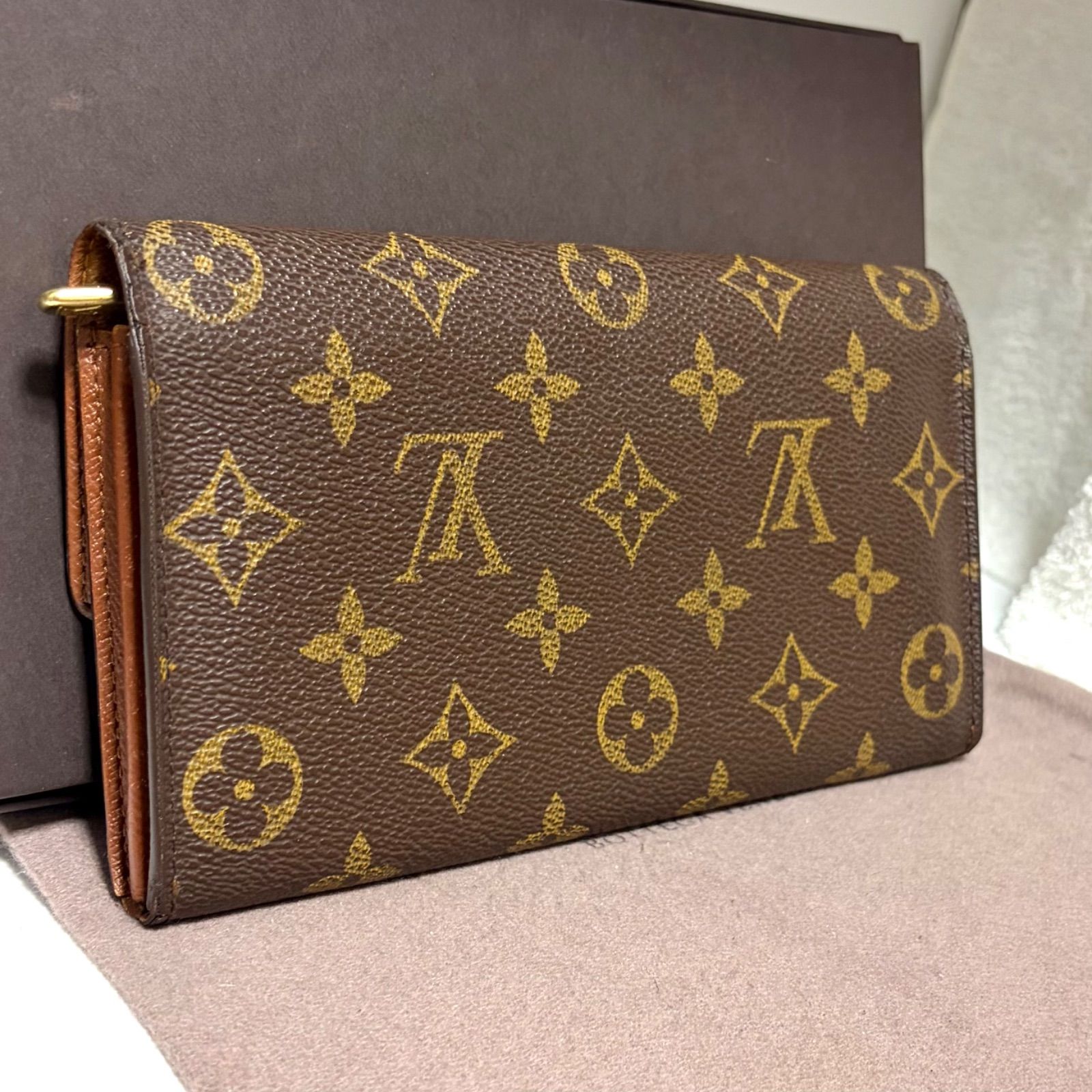c82 ポルトモネ クレディ ポルトフォイユ サラ 旧型 Louis Vuitton
